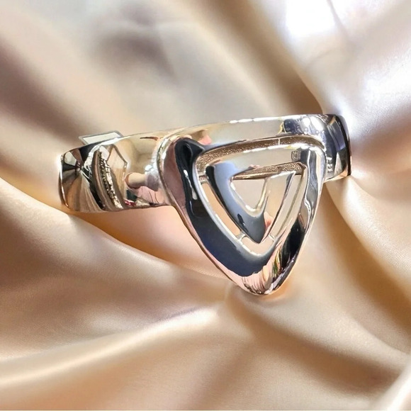 Givenchy NWT 1976 Modernist Hinged Cuff Bracelet - Picture 1 of 8